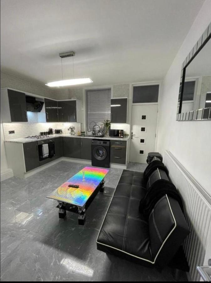 Entire 5 Star Luxury Whalley House Wifi Tv Luxury Burnley Exterior foto